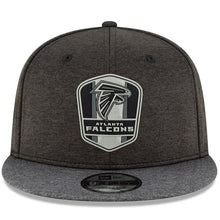 Load image into Gallery viewer, New Era Atlanta Falcons Heather Black/Heather Charcoal 2018 NFL Sideline Road Black 9FIFTY Snapback Adjustable Hat