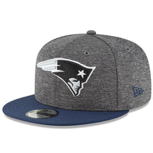Load image into Gallery viewer, New Era New England Patriots Heather Gray/Navy 2018 NFL Sideline Home Graphite 9FIFTY Snapback Adjustable Hat