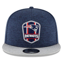 Load image into Gallery viewer, New Era New England Patriots Navy/Heather Gray 2018 NFL Sideline Road Official 9FIFTY Snapback Adjustable Hat