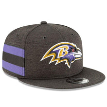 Load image into Gallery viewer, New Era Baltimore Ravens Black 2018 NFL Sideline Home Official 9FIFTY Snapback Adjustable Hat