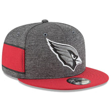 Load image into Gallery viewer, New Era Arizona Cardinals Heather Gray/Cardinal 2018 NFL Sideline Home Graphite 9FIFTY Snapback Adjustable Hat