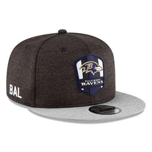 Load image into Gallery viewer, New Era Baltimore Ravens Black/Heather Gray 2018 NFL Snapback Adjustable Hat