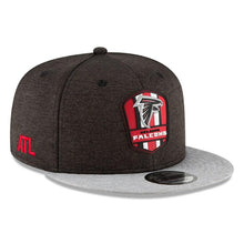 Load image into Gallery viewer, New Era Atlanta Falcons Black/Heather Gray 2018 NFL Sideline Road Official 9FIFTY Snapback Adjustable Hat