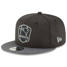 Load image into Gallery viewer, New Era New England Patriots Heather Black/Heather Charcoal 2018 NFL Sideline Road Black 9FIFTY Snapback Adjustable Hat