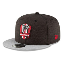 Load image into Gallery viewer, New Era Atlanta Falcons Black/Heather Gray 2018 NFL Sideline Road Official 9FIFTY Snapback Adjustable Hat